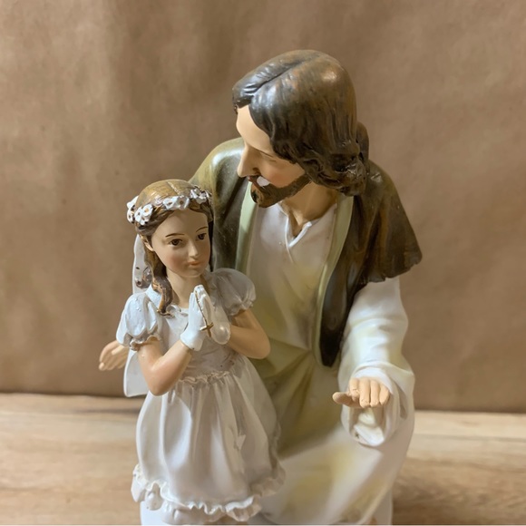 Roman My First Communion Figurine Religious Statue Music Box Girl Jesus Christ - Picture 3 of 9